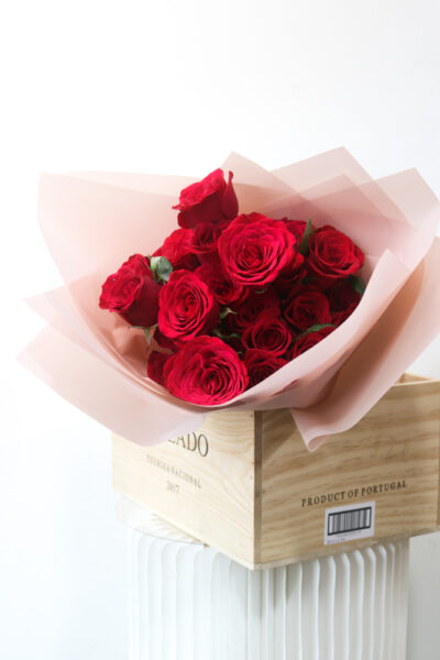 Classic Roses En Masse - Image 2
