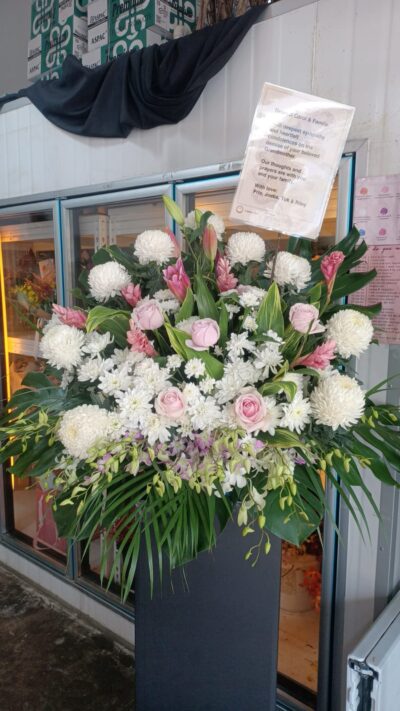 (Same-Day Delivery) Condolence Stands - Image 3
