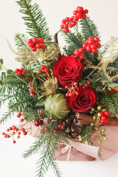 'Tis the season table arrangement - Image 2