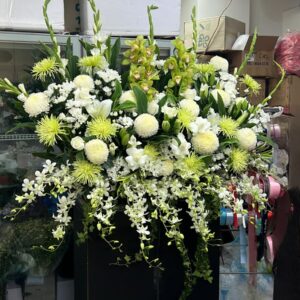 Serene Tribute Wreath