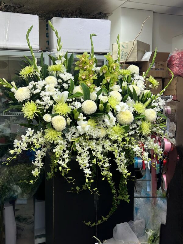 Serene Tribute Wreath