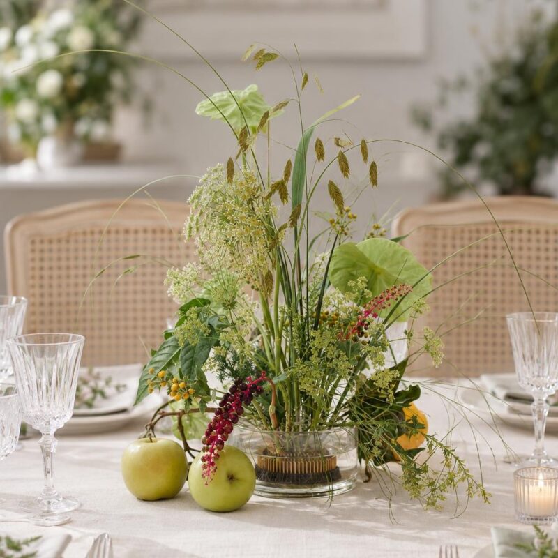 Green Anthurium &amp; Berry Table Centrepiece