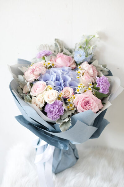 Blue Hydrangea and Pink Roses - Breeze - Image 3