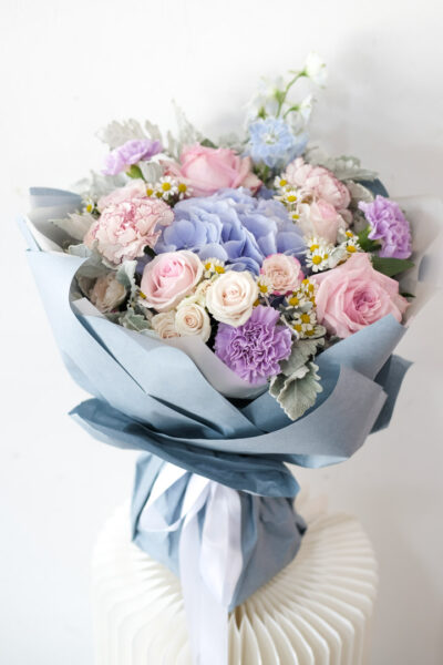 Blue Hydrangea and Pink Roses - Breeze