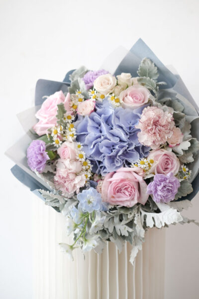 Blue Hydrangea and Pink Roses - Breeze - Image 2